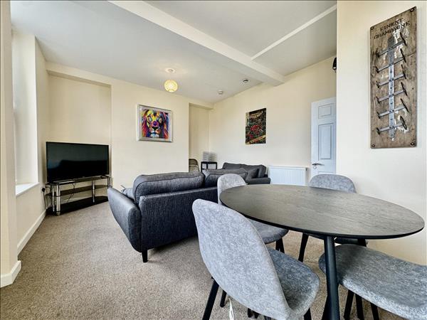 The Archer, Apartment B