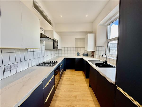 Hill Park Crescent