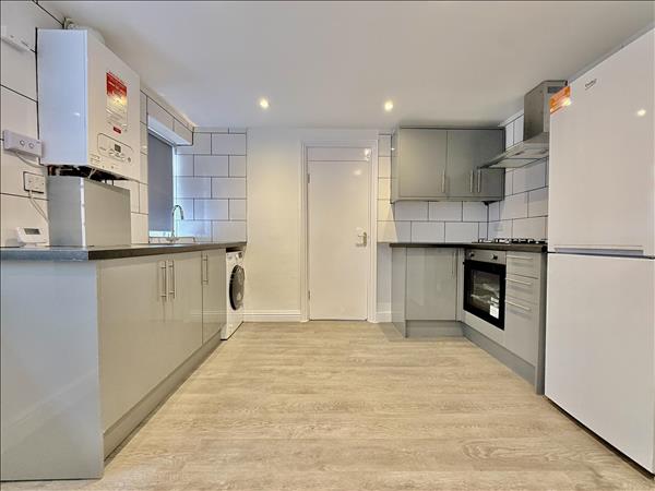 Ground Floor Flat, Ashford Road